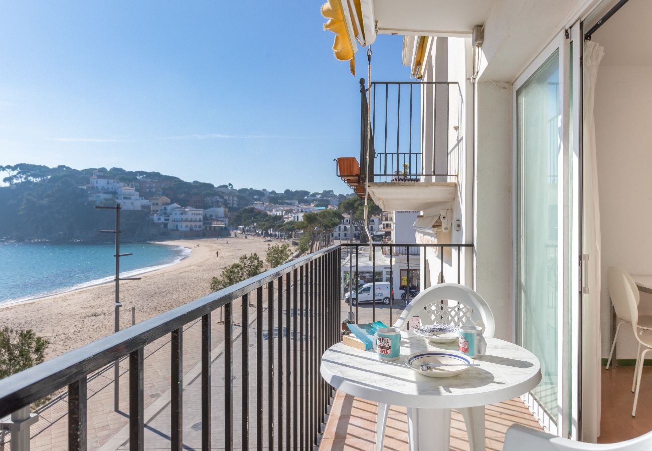 Apartamento en Llafranc - 1BON 2 - Apartamento para 6 personas en Llafranc en primera línea de mar