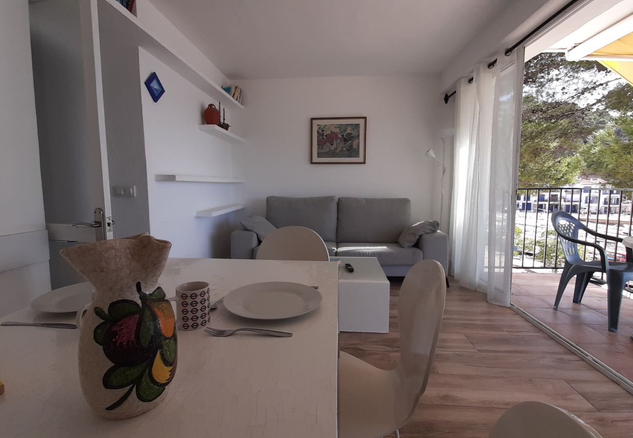 Apartamento en Llafranc - 1BON 2 - Apartamento para 6 personas en Llafranc en primera línea de mar