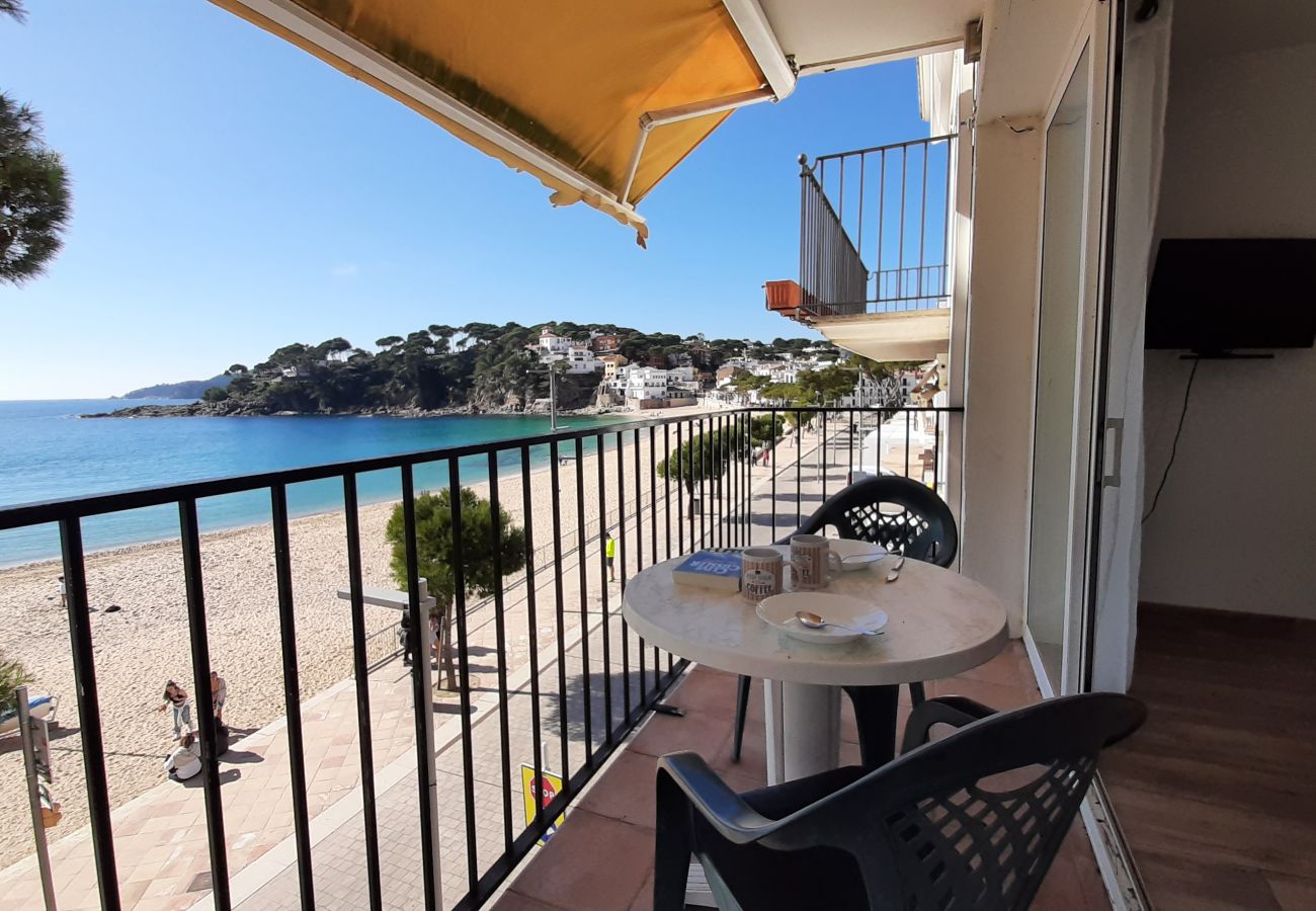 Apartamento en Llafranc - 1BON 2 - Apartamento para 6 personas en Llafranc en primera línea de mar