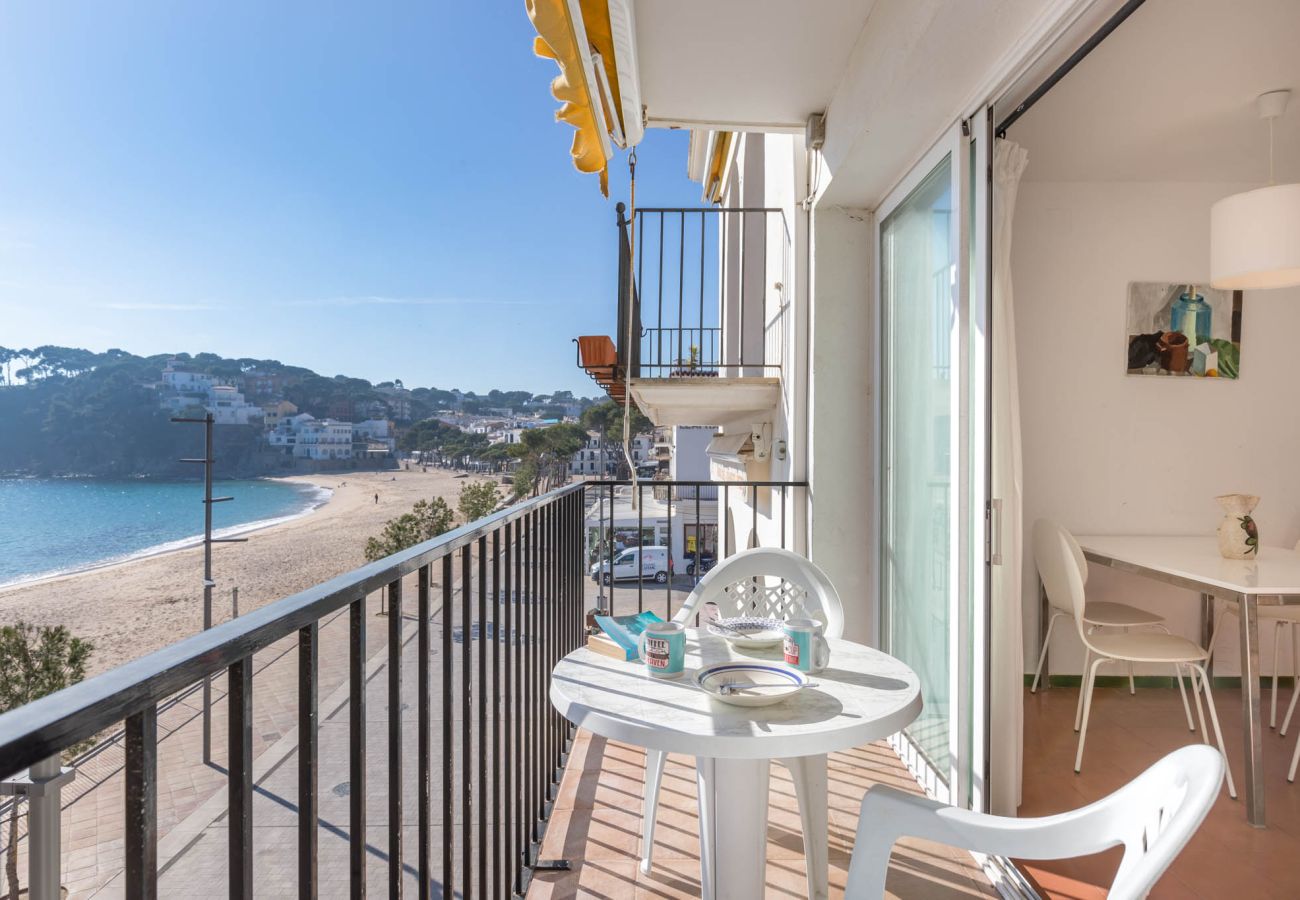 Apartamento en Llafranc - 1BON 2 - Apartamento para 6 personas en Llafranc en primera línea de mar