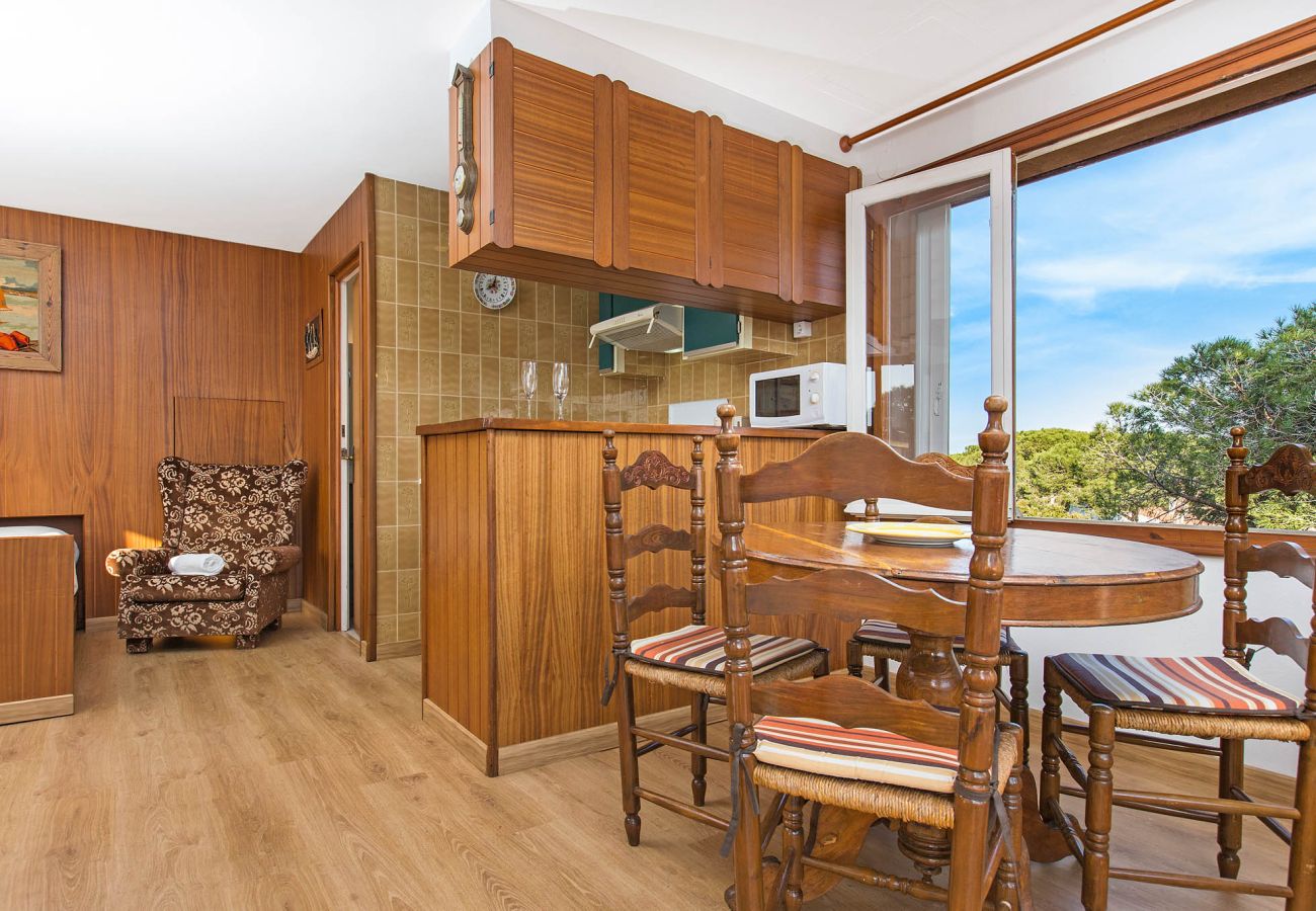 Estudio en Calella de Palafrugell - 1BENET EST - Casa dividida en 3 apartamentos totalmente independientes con piscina compartida a tan solo 1 km de la playa de Calella de Palafrugell