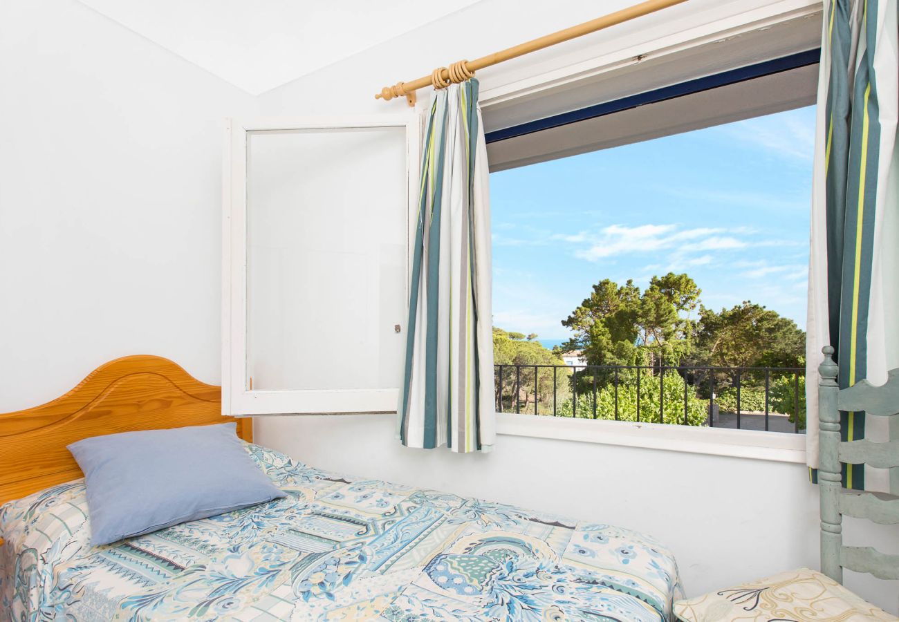 Apartamento en Calella de Palafrugell - 1CAN01 - Acogedor apartamento para 4 personas con terraza situado a pocos minutos caminando de la playa de Calella de Palafrugell.