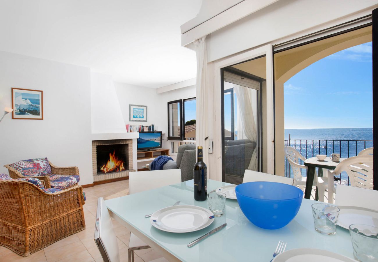 Apartamento en Calella de Palafrugell - 1CAN02 - Apartamento para 6 personas con terraza  frente a la playa de Calella de Palafrugell