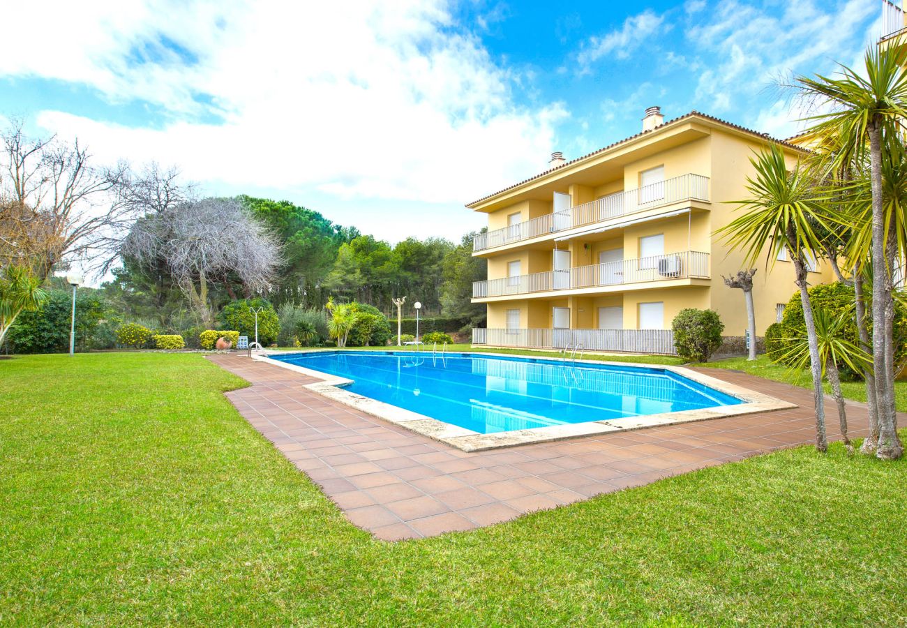 Apartamento en Llafranc - 1CEN A1 - Apartamento sencillo con jardín y piscina comunitaria  a 800m de la playa de Llafranc 