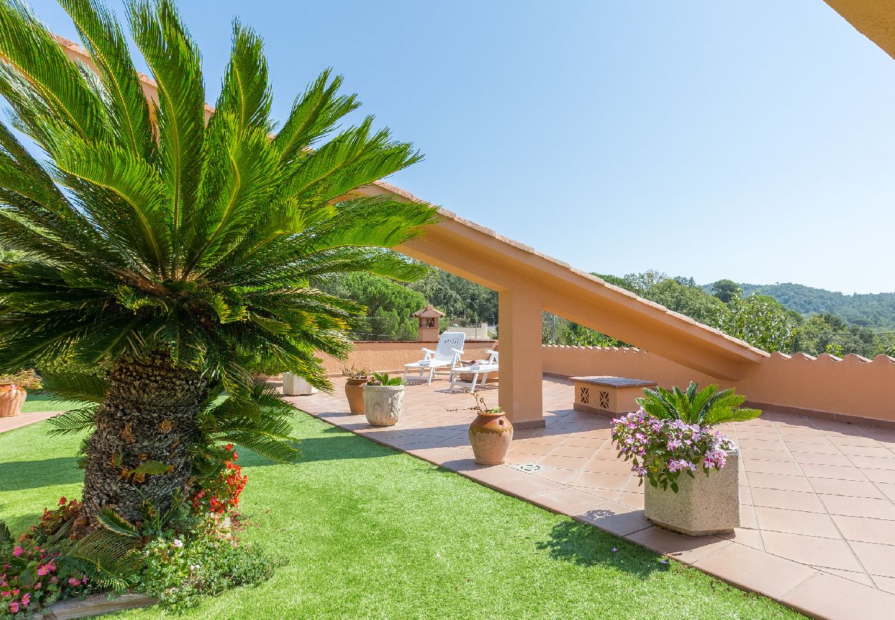 Villa en Vidreres - 2CIP01-6pax - Casa con capacidad para 06 personas y piscina privada situada en una zona tranquila 