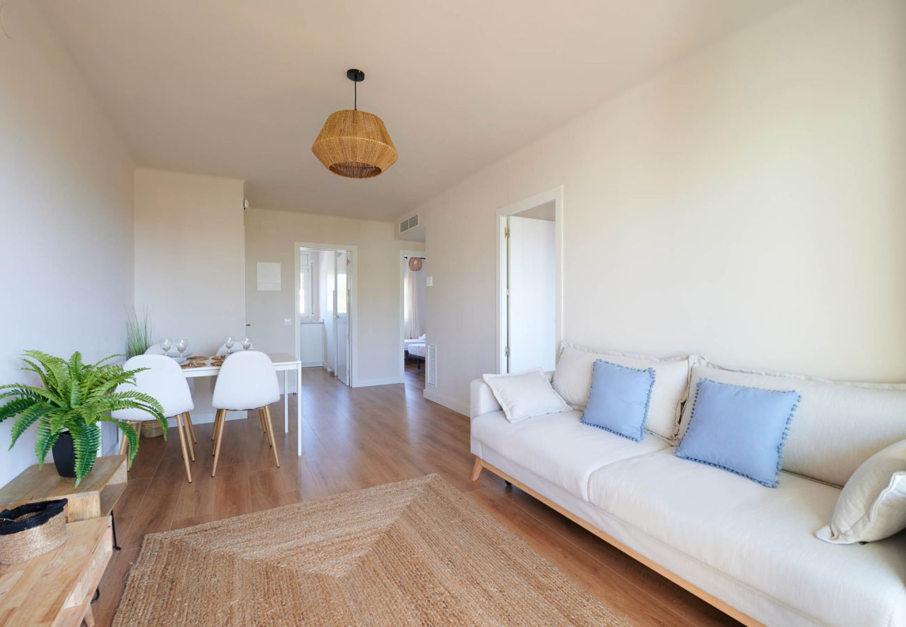 Apartamento en Calella de Palafrugell - 1CB - E4 Apartamento totalmente reformado con piscina y jardín comunitario cerca de la playa de Calella de Palafrugell