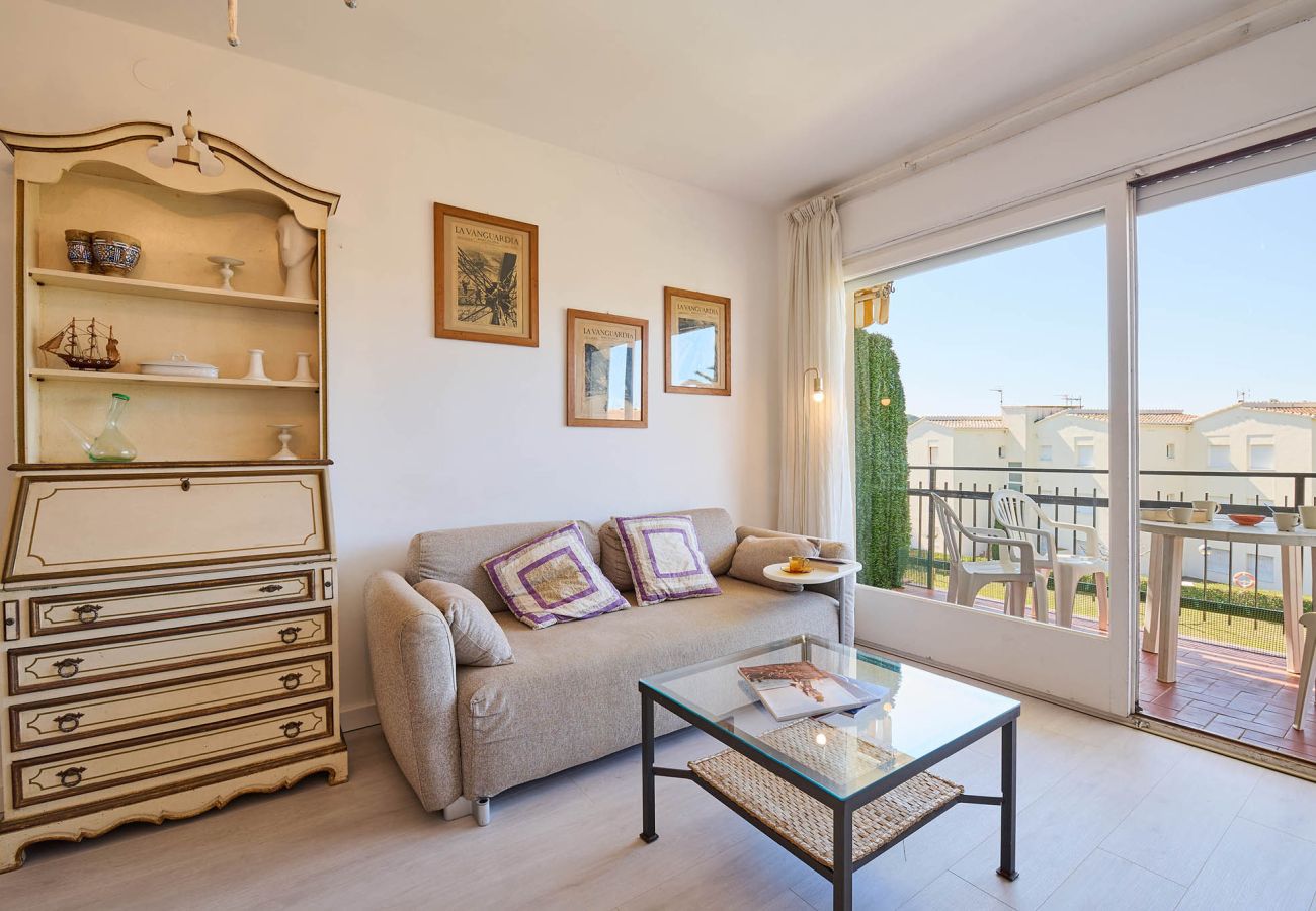 Apartamento en Calella de Palafrugell - 1CB X3 - Apartamento de 2 habitaciones en una zona muy tranquila con jardín y piscina comunitaria cerca de la playa de Calella de Palafrugell