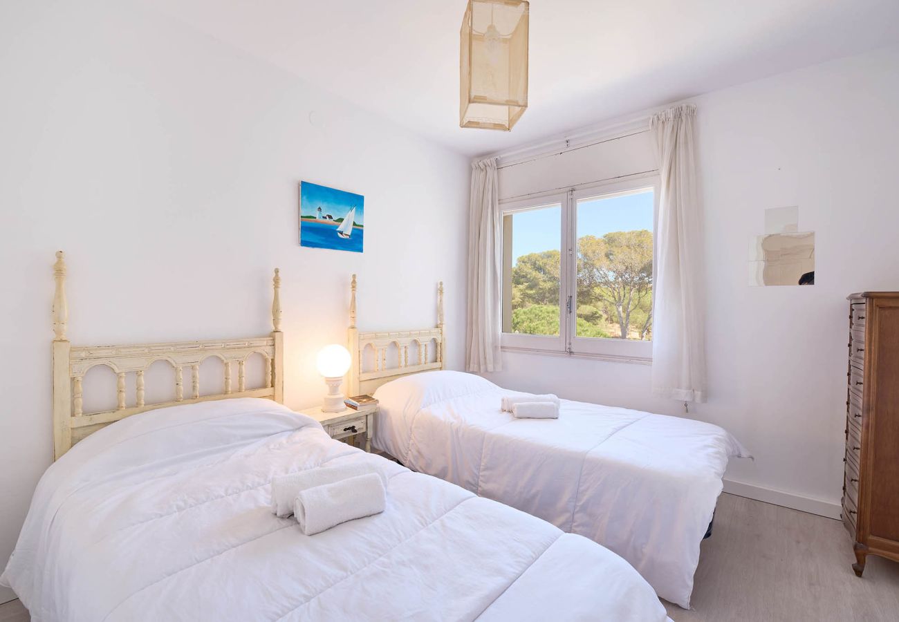 Apartamento en Calella de Palafrugell - 1CB X3 - Apartamento de 2 habitaciones en una zona muy tranquila con jardín y piscina comunitaria cerca de la playa de Calella de Palafrugell