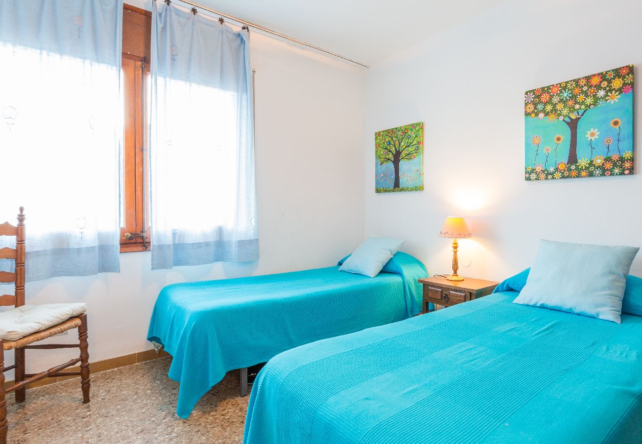 Apartamento en Calella de Palafrugell - 1CV - Acogedor apartamento con piscina comunitaria a solo 200m de la playa de Calella de Palafrugell