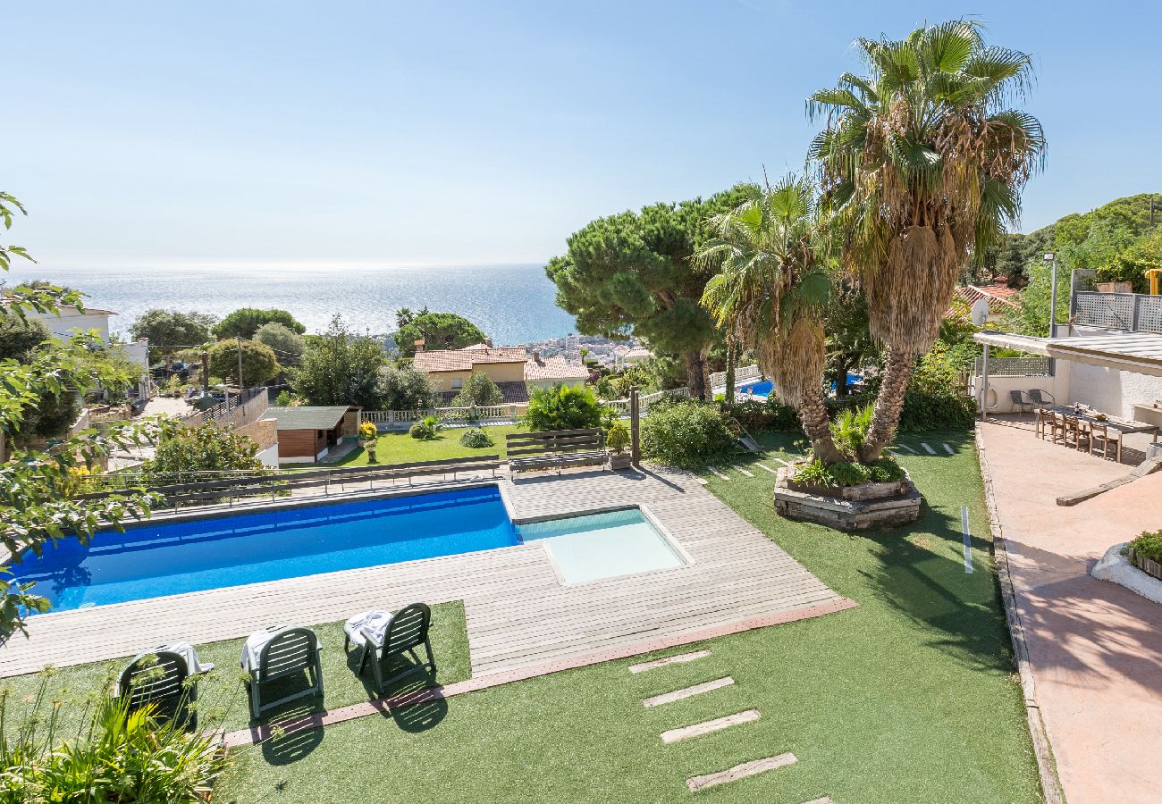 Villa en Lloret de Mar - 2CRIST01 - Preciosa casa de lujo con piscina, bonitas vistas al mar y situada cerca de la playa