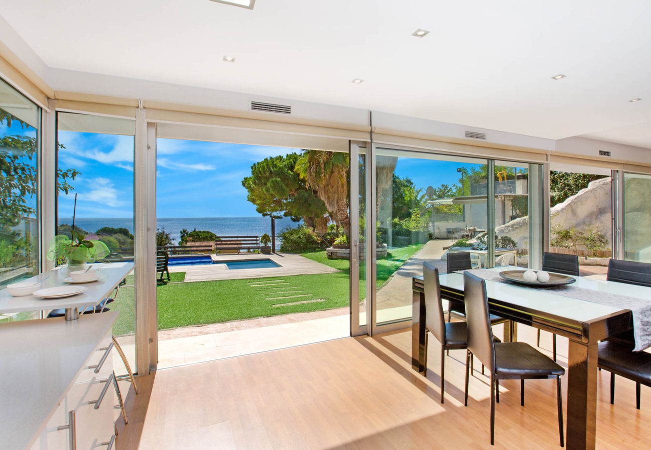 Villa en Lloret de Mar - 2CRIST01 - Preciosa casa de lujo con piscina, bonitas vistas al mar y situada cerca de la playa