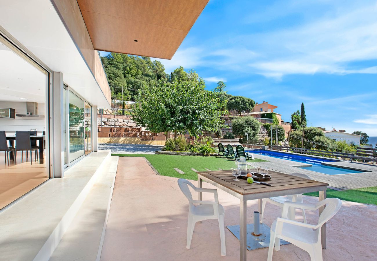 Villa en Lloret de Mar - 2CRIST01 - Preciosa casa de lujo con piscina, bonitas vistas al mar y situada cerca de la playa