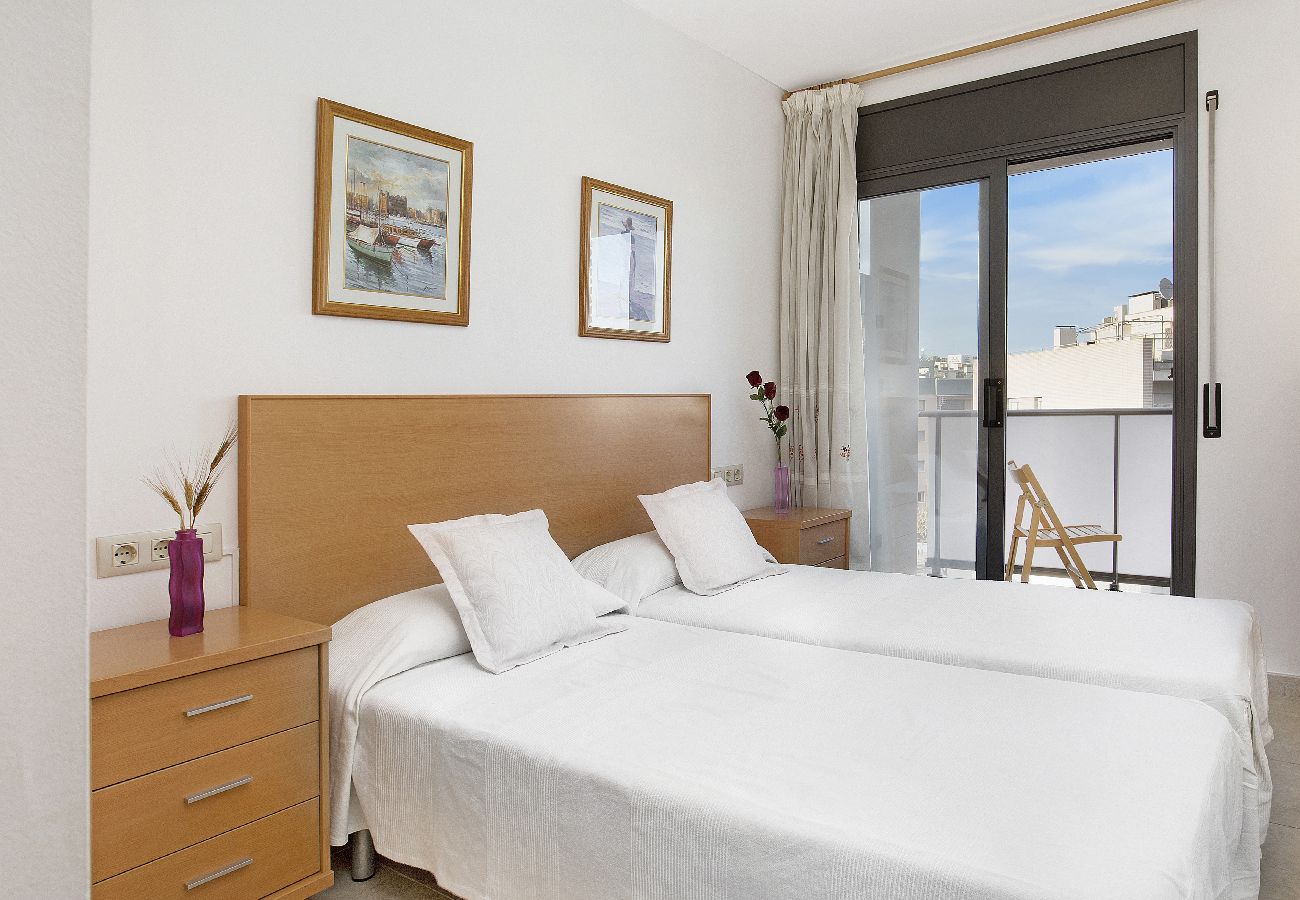 Apartamento en Lloret de Mar - 2KIS01- Acogedor apartamento para 4 personas con piscina situado cerca del centro y de la playa