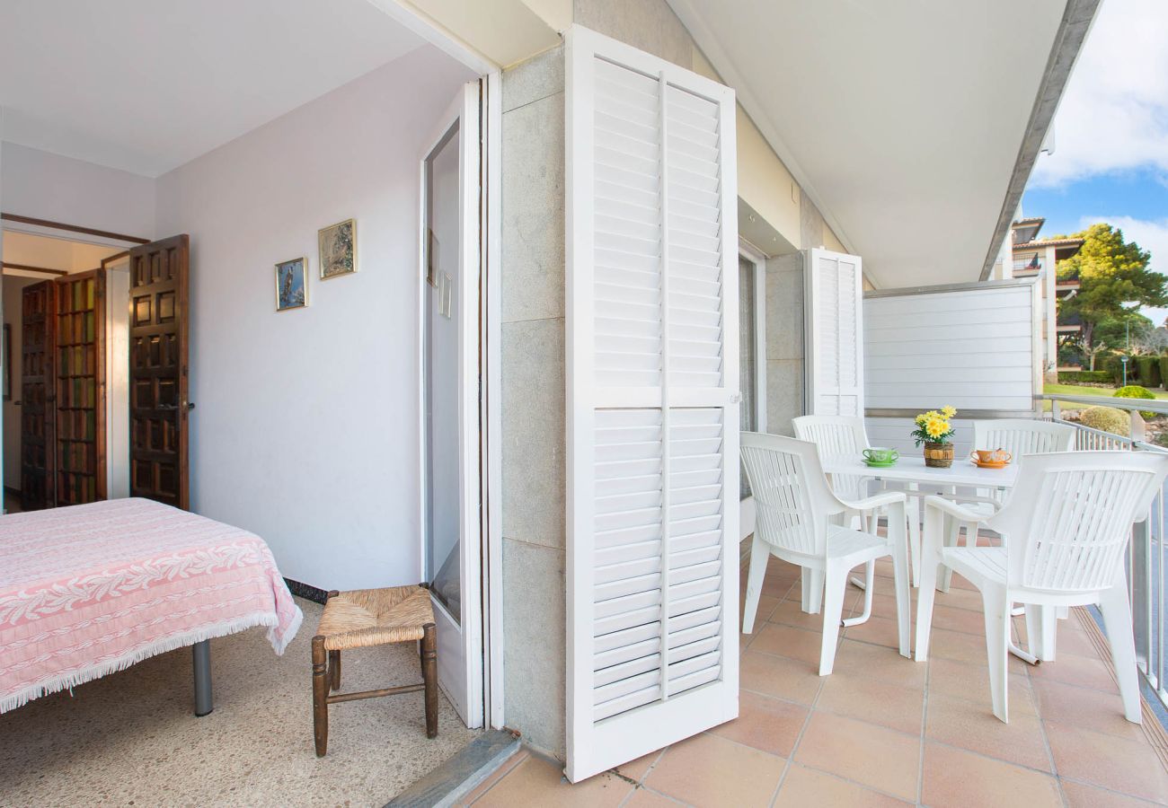 Apartamento en Calella de Palafrugell - 1MG G2 - Apartamento básico con piscina comunitaria situado a  400m de la playa de Calella de Palafrugell