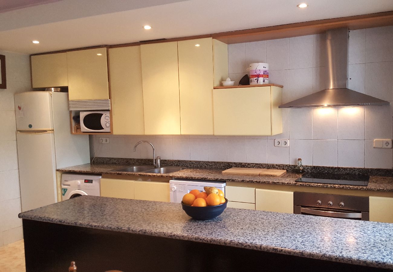 Apartamento en Calella de Palafrugell - 1MARIA PL - Apartamento sencillo con terraza ubicado a pocos minutos caminando de la tranquila playa de Calella de Palafrugell