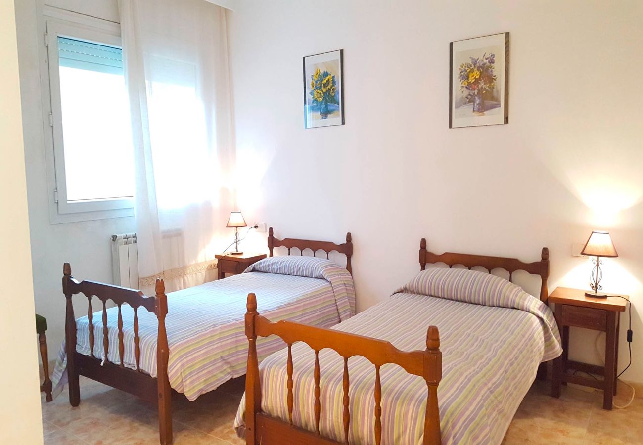 Apartamento en Calella de Palafrugell - 1MARIA PL - Apartamento sencillo con terraza ubicado a pocos minutos caminando de la tranquila playa de Calella de Palafrugell