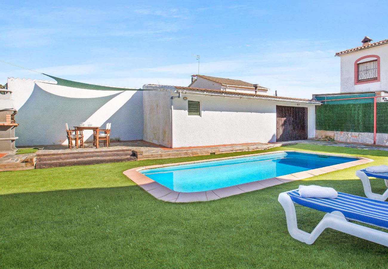 Villa en Vidreres - 2ONA01 - Casa para 7 personas con jardín y piscina privada situada en una zona muy tranquila 