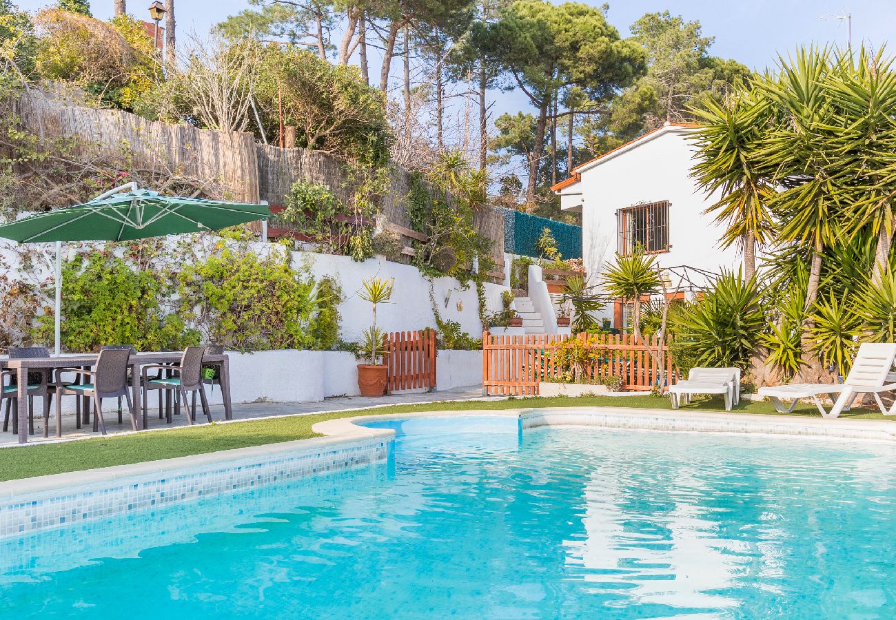 Villa en Lloret de Mar - 2PAL01- Casa con piscina privada y bonitas vistas al mar situada cerca de la playa