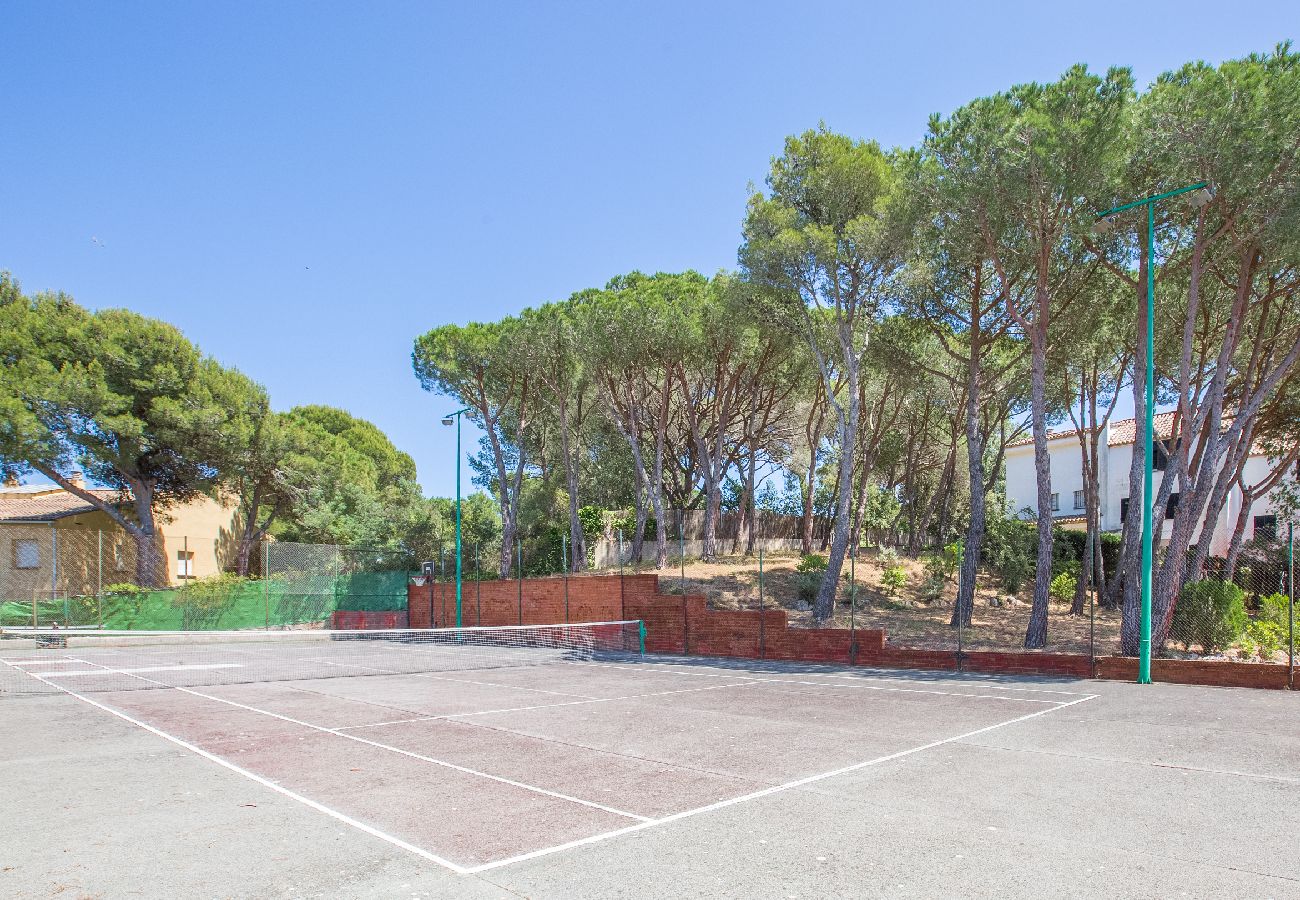 Apartamento en Calella de Palafrugell - 1PINEDA 01 - Acogedor apartamento para 8 personas situado a pocos minutos caminando de la playa de Calella de Palafrugell