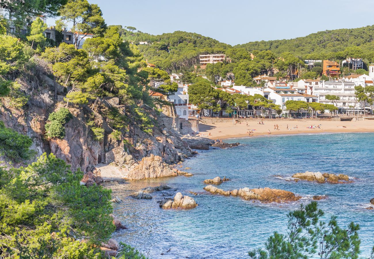 Apartamento en Calella de Palafrugell - 1PINEDA 01 - Acogedor apartamento para 8 personas situado a pocos minutos caminando de la playa de Calella de Palafrugell