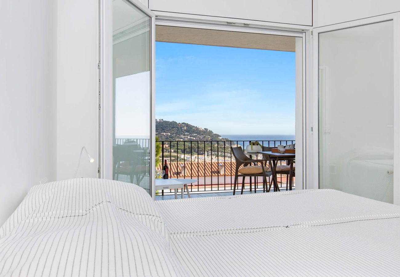 Apartamento en Calella de Palafrugell - 1PUIGA 02 - Acogedor apartamento  con terraza y magnificas vistas al mar situado a pocos minutos caminando de la de la playa de Calella de Palafrugell