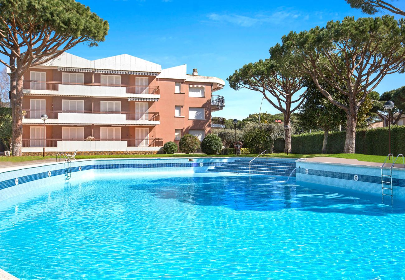 Apartamento en Calella de Palafrugell - 1QV 01 - Acogedor apartamento con piscina comunitaria y parking cerca de la playa de  Calella de Palafrugell