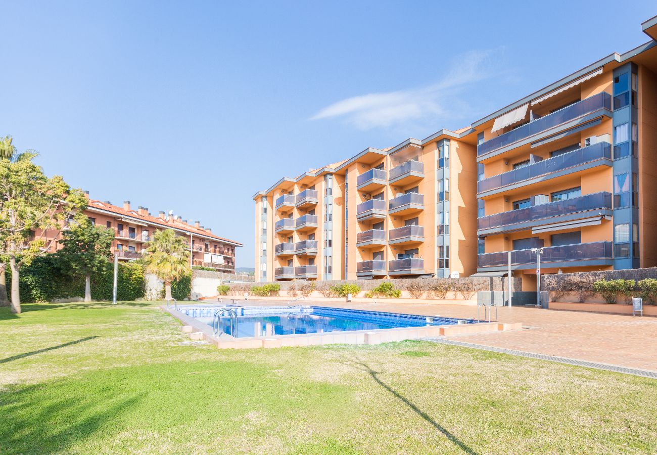 Apartamento en Lloret de Mar - 2STACRIS06 - Acogedor apartamento para 6 personas con terraza situado en Lloret de Mar (Fenals), cerca de la playa y del centro.