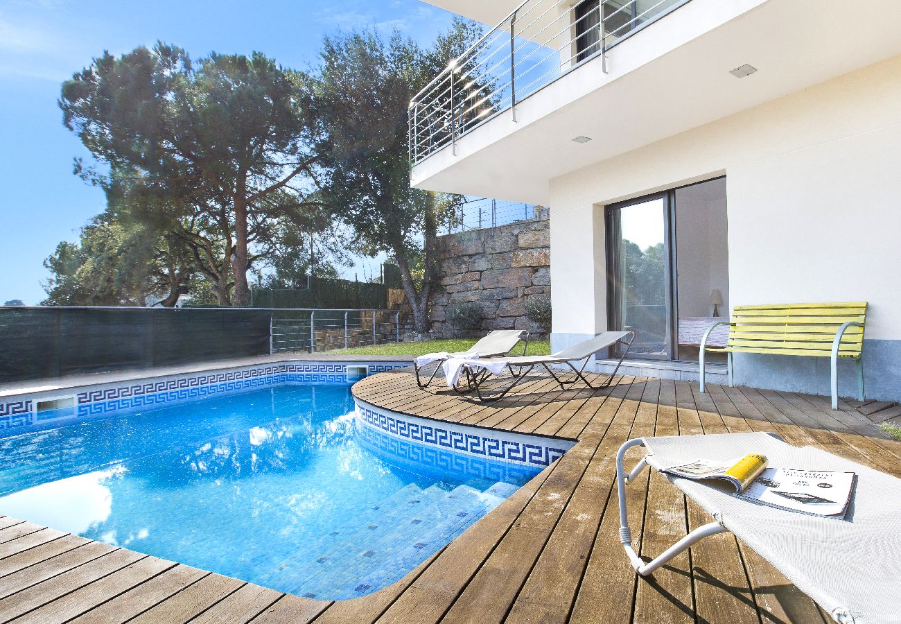 Villa en Lloret de Mar - 2SANT01 - Bonita casa para 8 personas con piscina privada e impresionantes vistas al mar situada cerca de la playa 