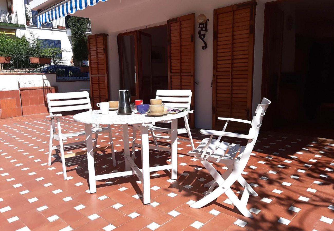 Apartamento en Llafranc - 1AL 01 - Apartamento sencillo con terraza cerca de la playa de Llafranc