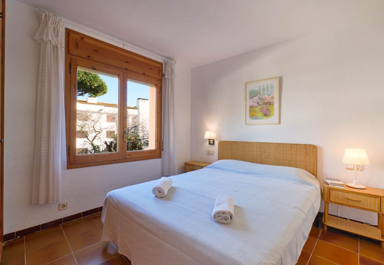 Apartamento en Calella de Palafrugell - 1I-90 Acogedor apartamento con piscina comunitaria a pocos minutos caminando de la playa de Calella de Palafrugell