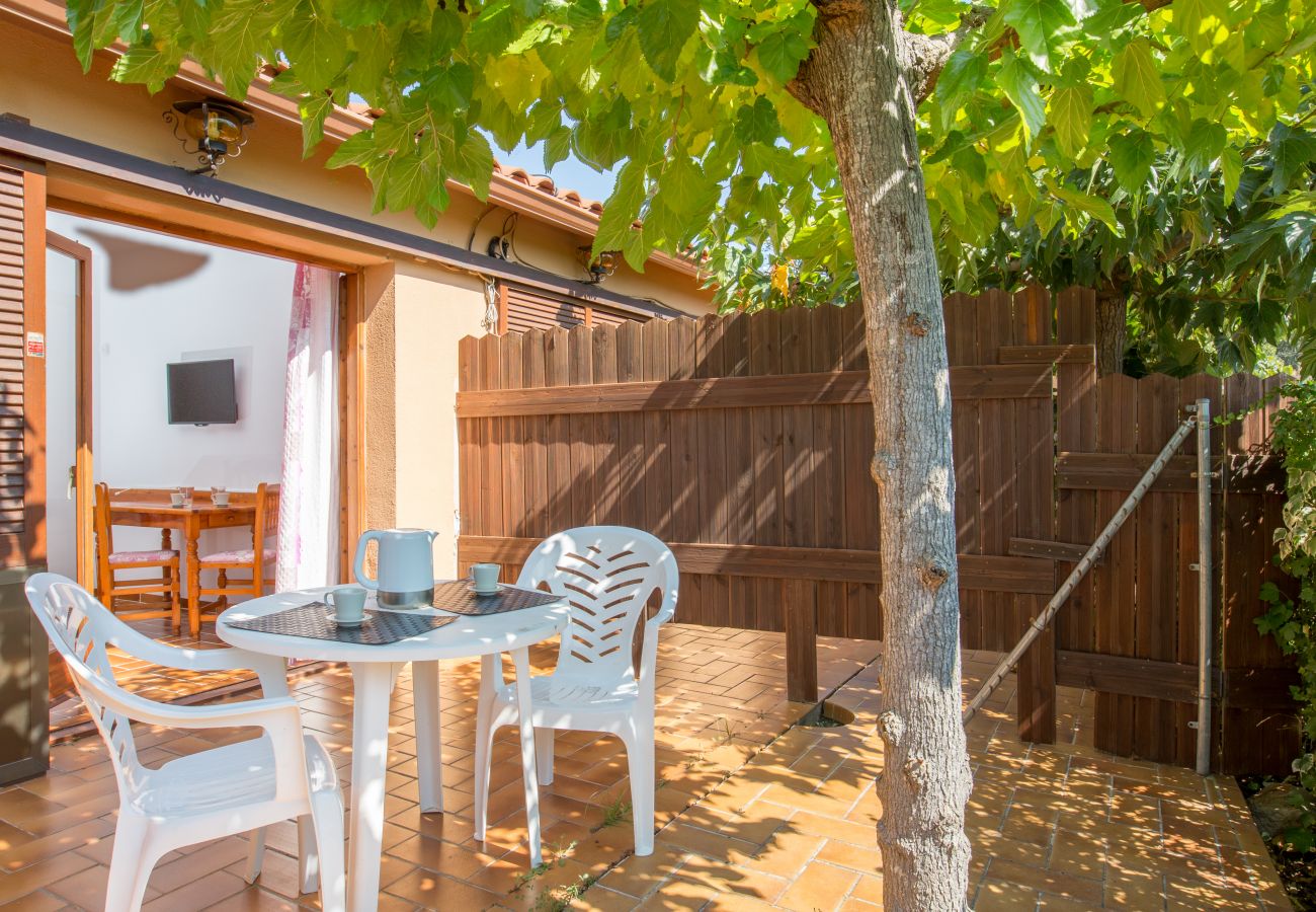 Villa en Vidreres - 2CIP01-10pax - Casa con capacidad para 10 personas y piscina privada situada en una zona tranquila