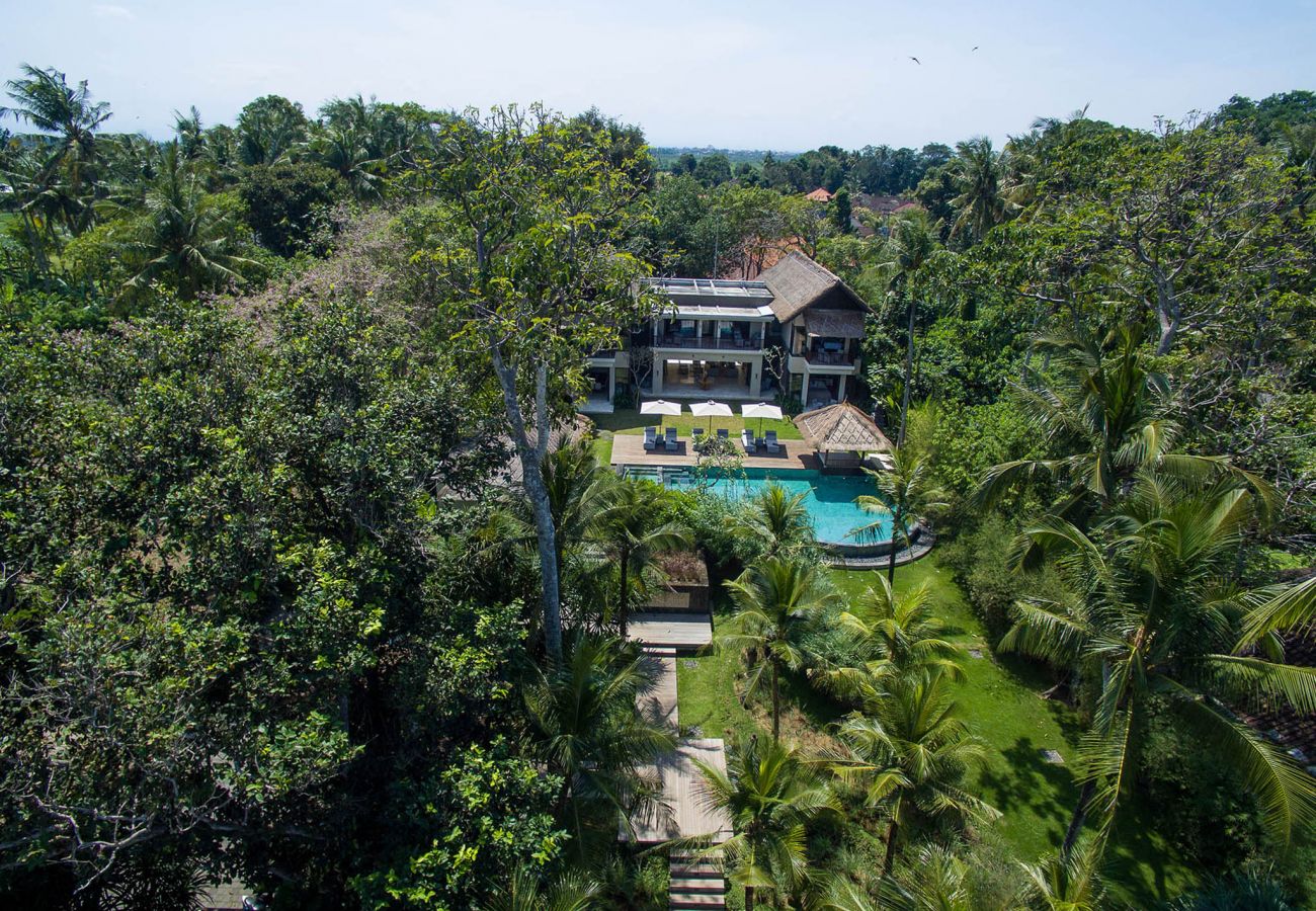 Villa en Mengwi -  Seseh Beach Villa II - Villa de lujo enfrente la playa de Bali 