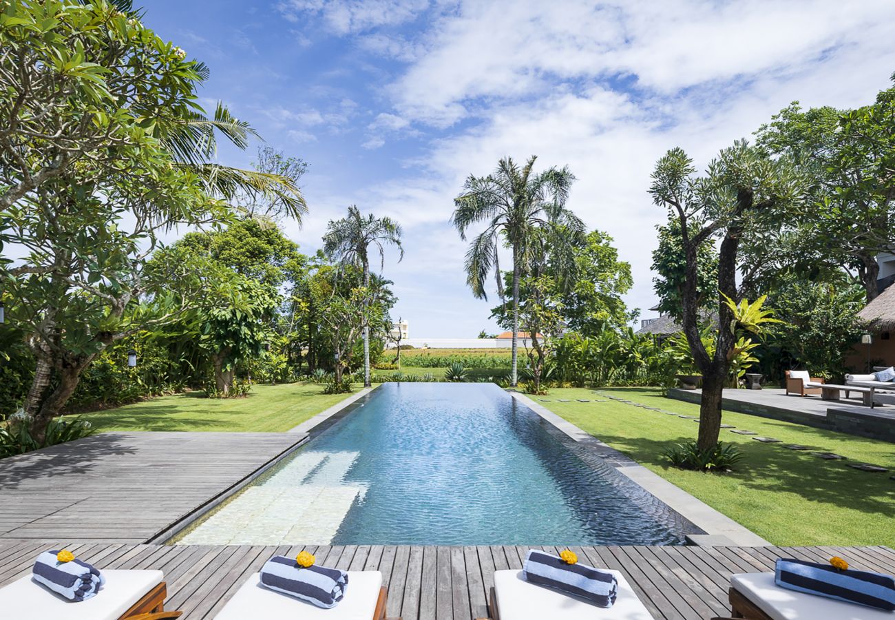 Villa en Mengwi - Bangkuang - Villa con piscina cerca de la playa de Bali