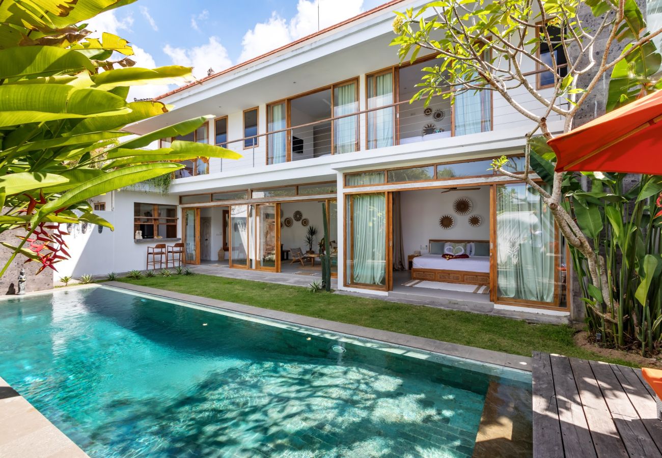 Villa en Mengwi - Manusa - Bonita casa de 4 habitaciones con piscina en Bali