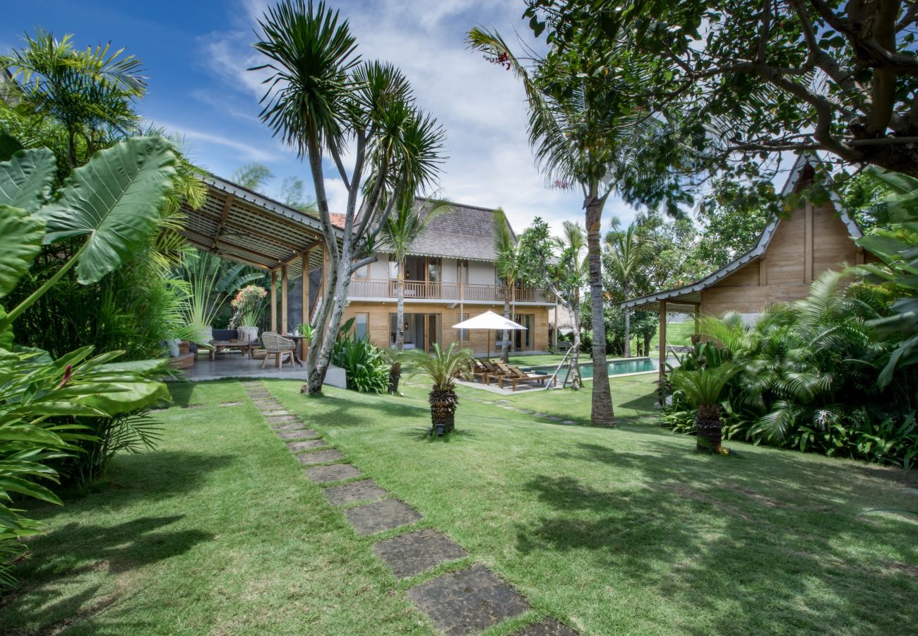 Villa en Kerobokan - Alea - Espectacular casa de 5 habitaciones con piscina en Bali