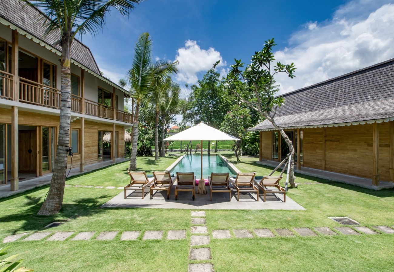 Villa en Kerobokan - Alea - Espectacular casa de 5 habitaciones con piscina en Bali