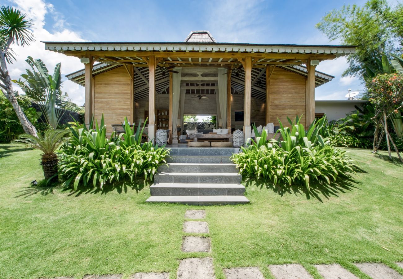 Villa en Kerobokan - Alea - Espectacular casa de 5 habitaciones con piscina en Bali