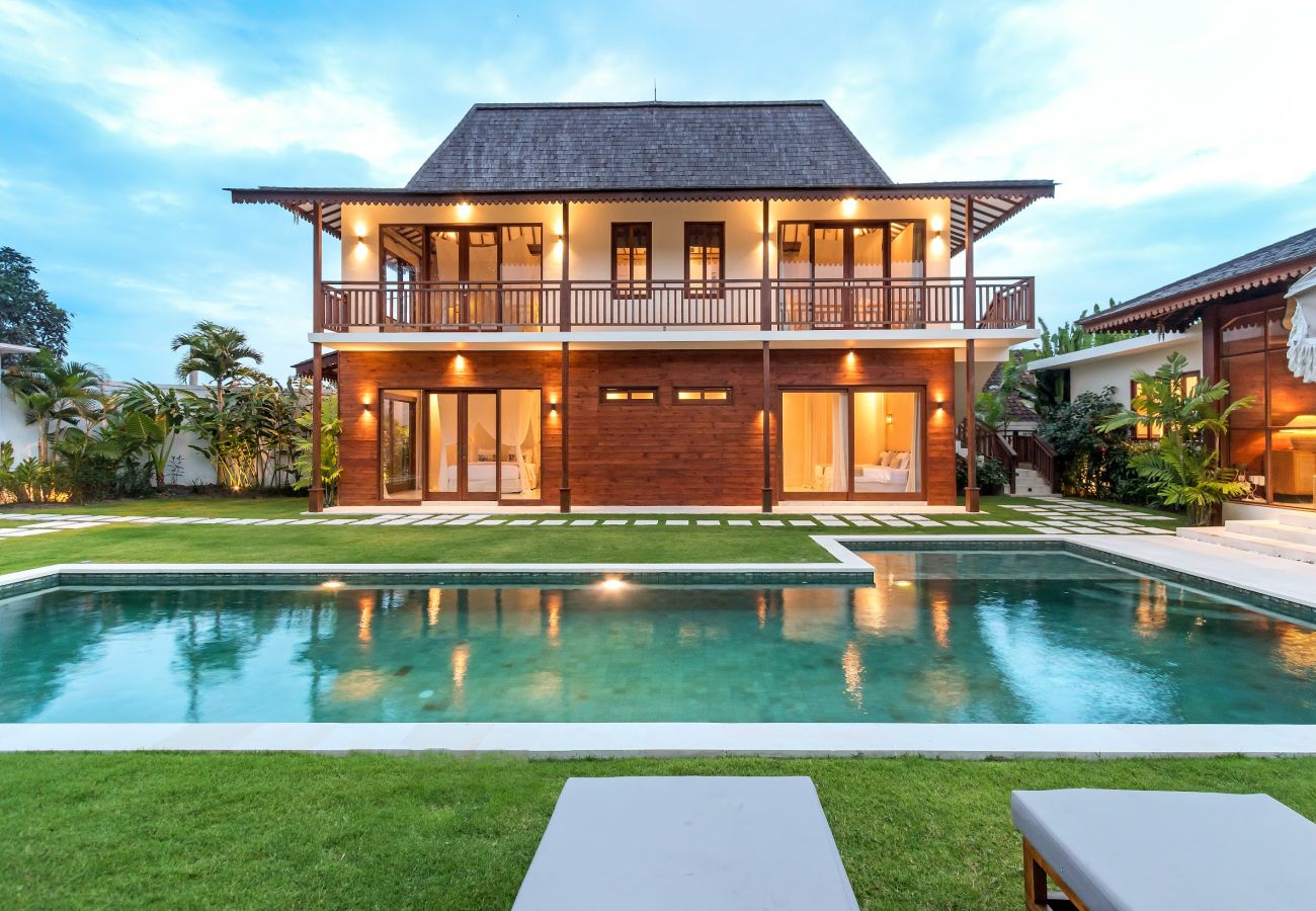 Villa en Kerobokan - Alea Estate- Espectacular casa de 18 personas con piscina en Bali