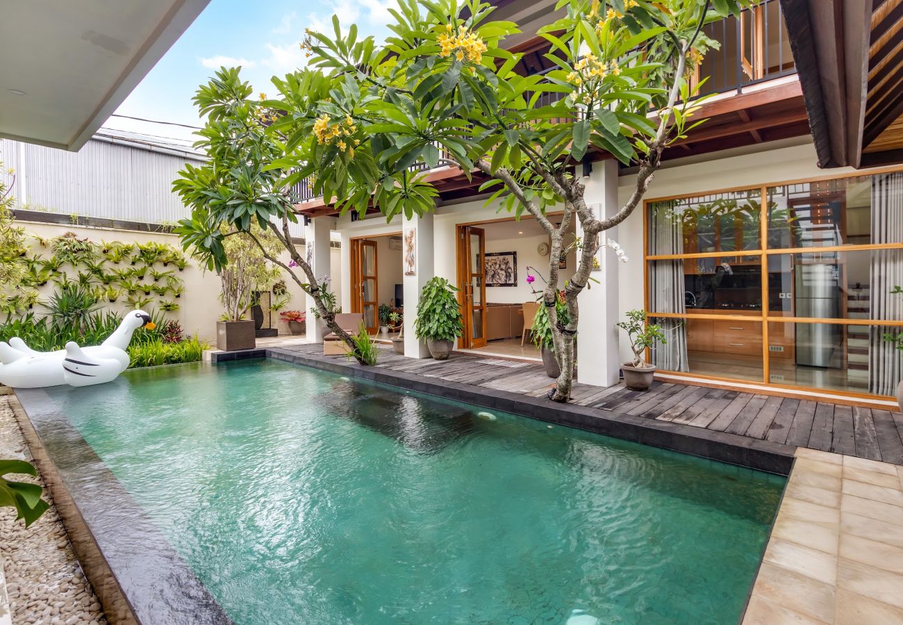 Villa en Kerobokan - Amrina- Casa de 3 habitacions con piscina en Bali