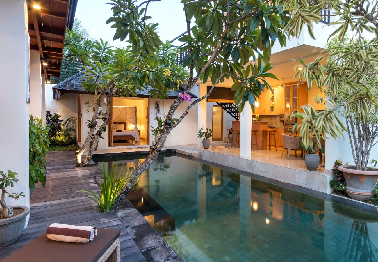 Villa en Kerobokan - Amrina- Casa de 3 habitacions con piscina en Bali