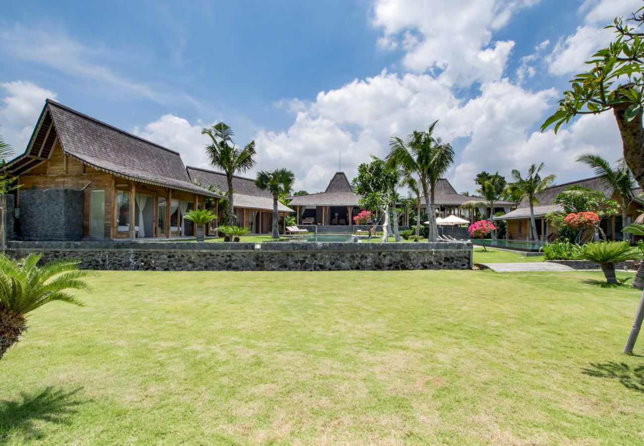 Villa en Kerobokan - Mannao - Espectacular casa de 8 habitaciones con piscina en Bali