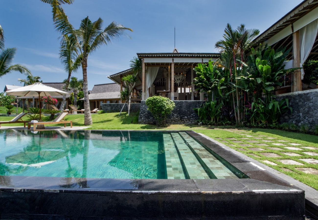 Villa en Kerobokan - Mannao - Espectacular casa de 8 habitaciones con piscina en Bali