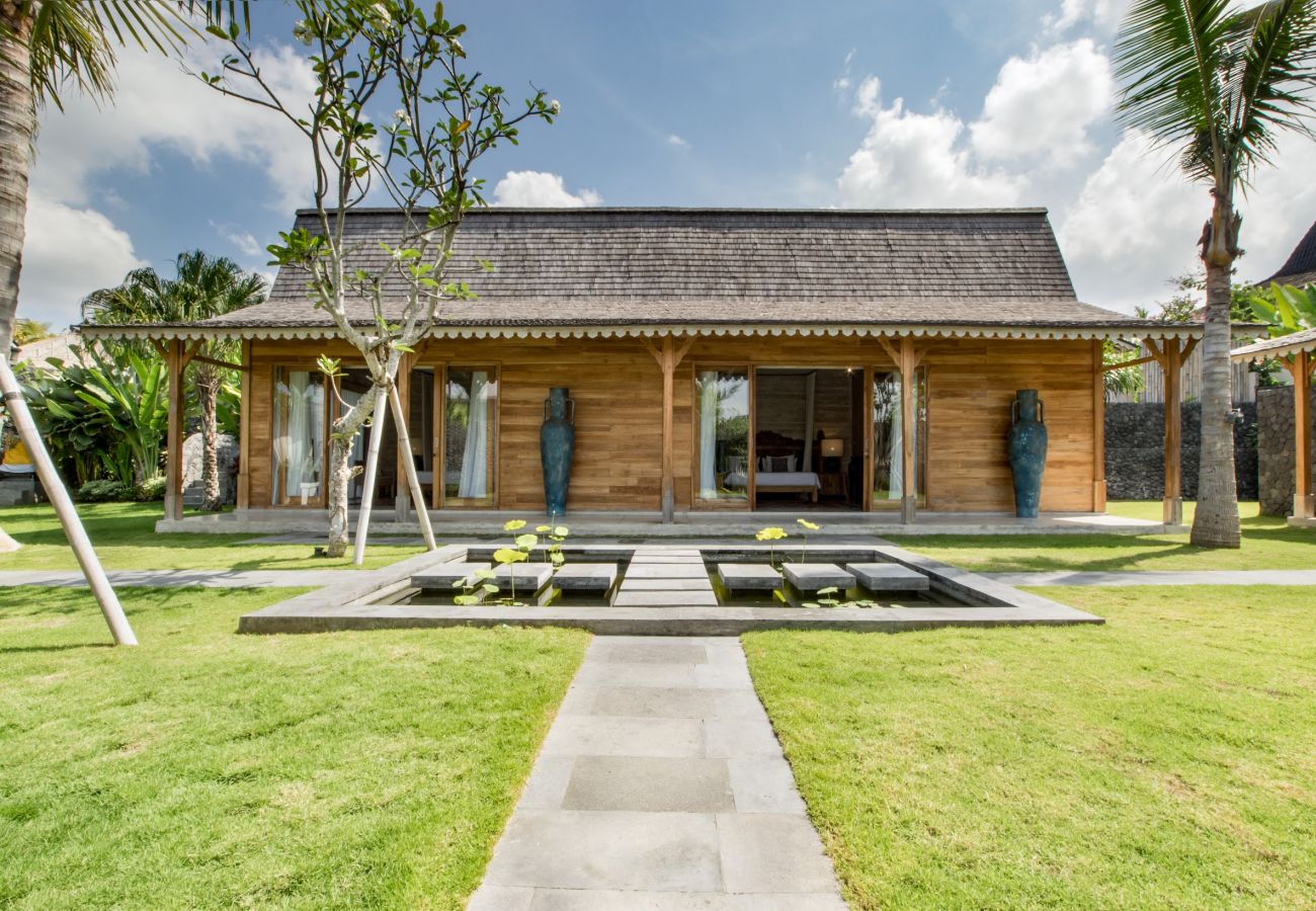 Villa en Kerobokan - Mannao - Espectacular casa de 8 habitaciones con piscina en Bali