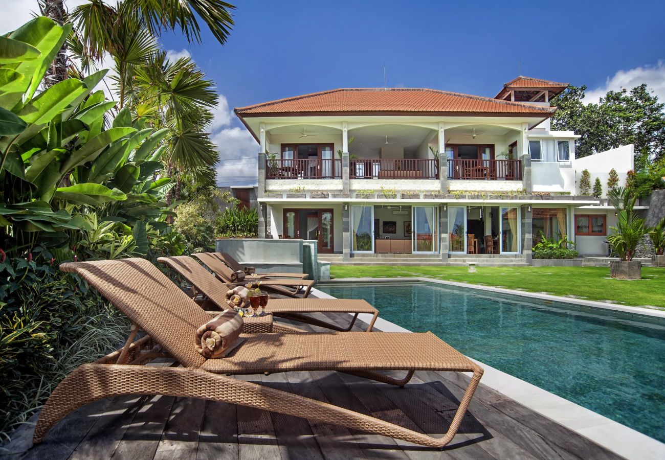 Villa en Canggu - Yenian- Casa de 5 habitacions con piscina en Bali