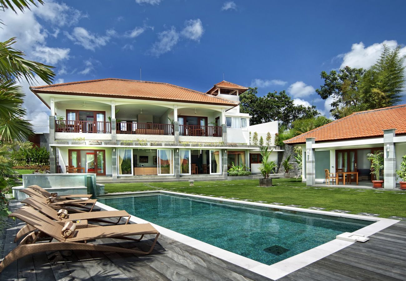 Villa en Canggu - Yenian- Casa de 5 habitacions con piscina en Bali