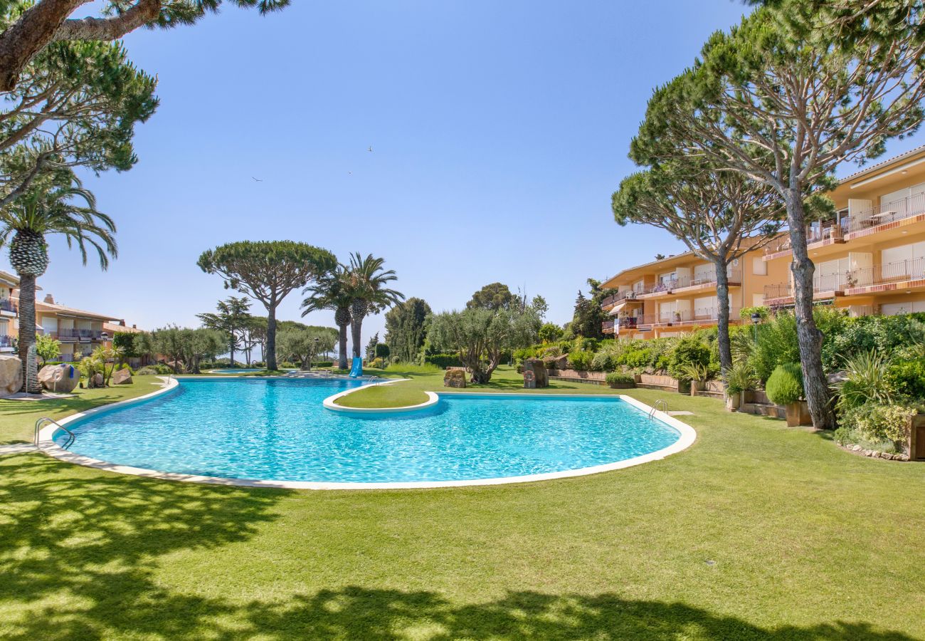 Apartamento en Calella de Palafrugell - ILLA 76 - Bonito apartamento con vistas al mar, piscina y cerca de la playa de Calella