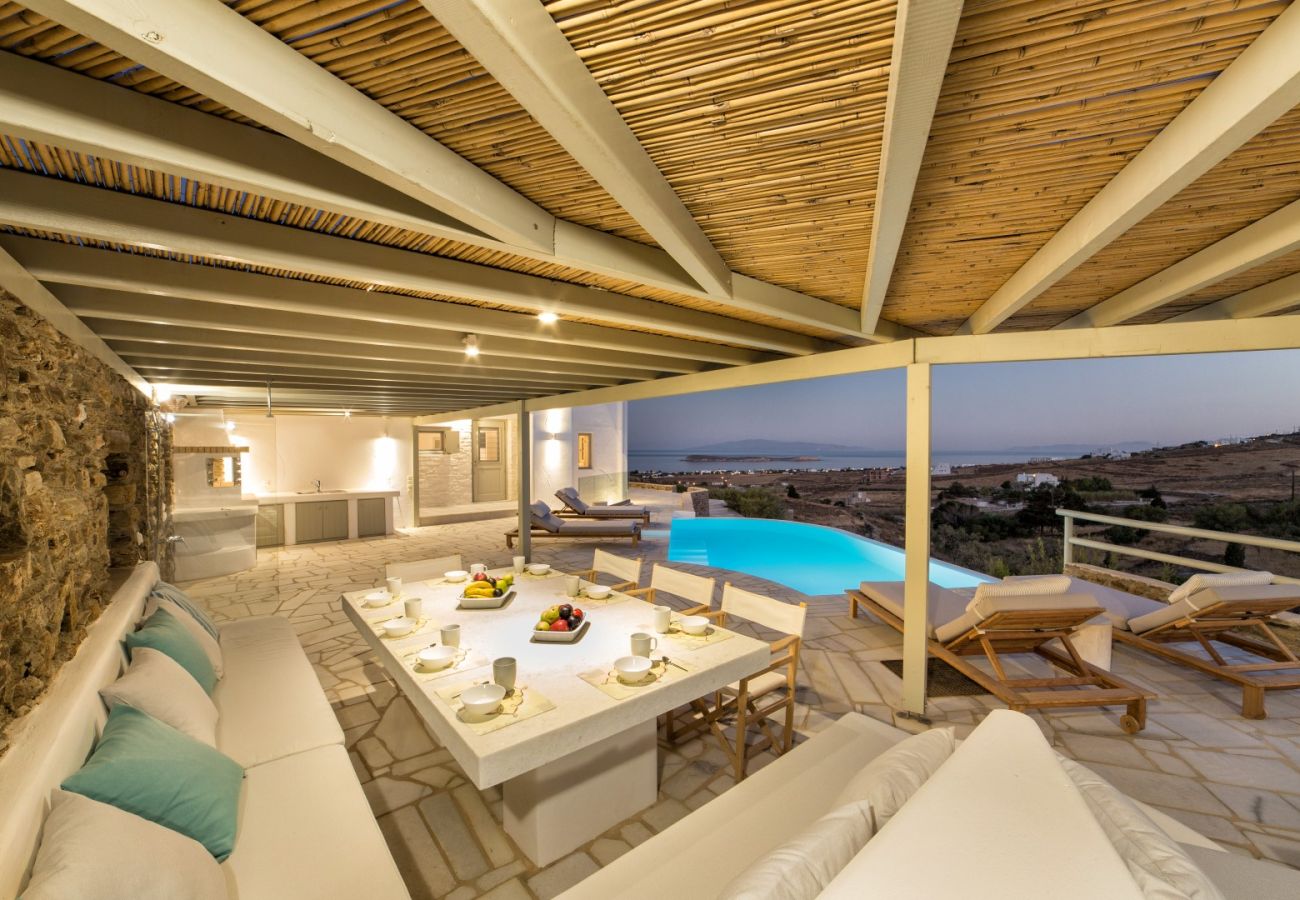 Villa en Paros - Tzane - Villa para 10 personas con piscina cerca de la playa de Paros (Grecia)