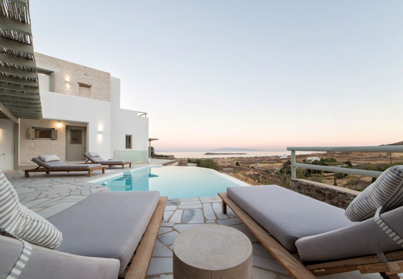 Villa en Paros - Tzane - Villa para 10 personas con piscina cerca de la playa de Paros (Grecia)