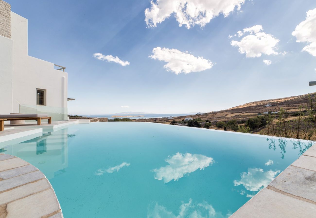 Villa en Paros - Tzane - Villa para 10 personas con piscina cerca de la playa de Paros (Grecia)