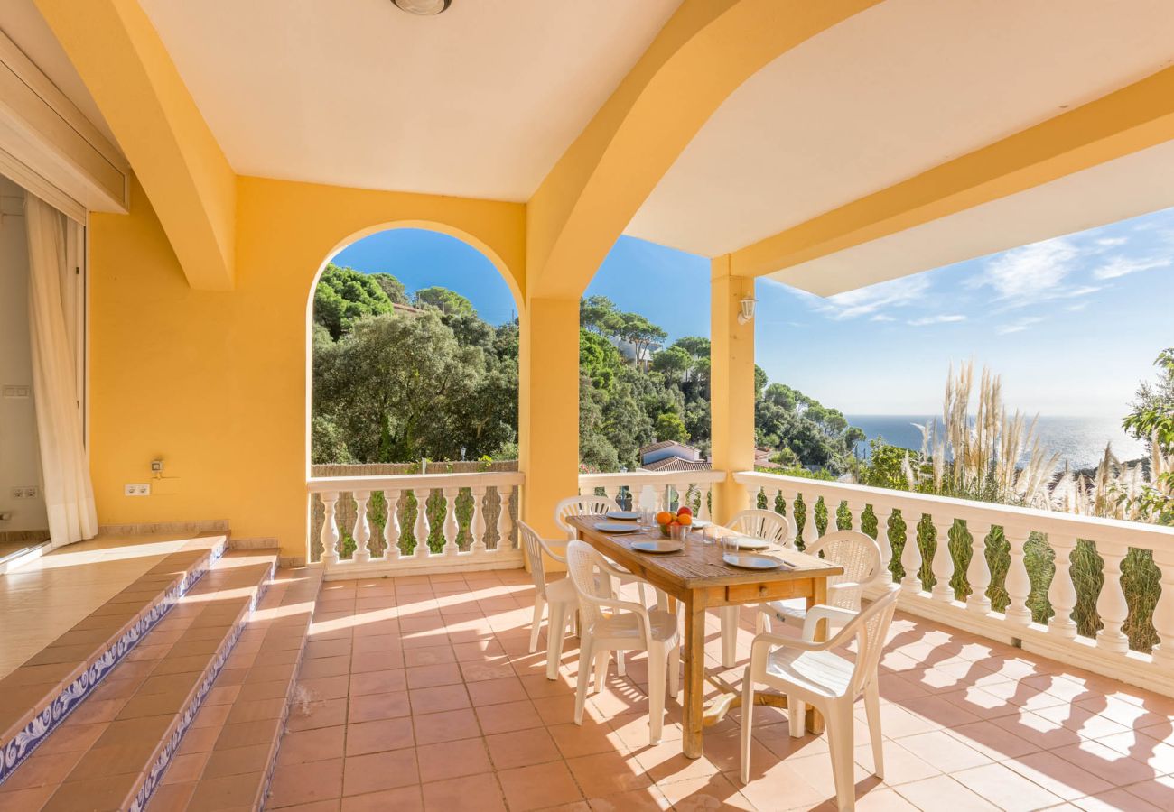 Vil.la en Lloret de Mar -  2CORA01 - Bonica casa de 3 habitacions amb jardí i piscina privada situada a prop de la platja